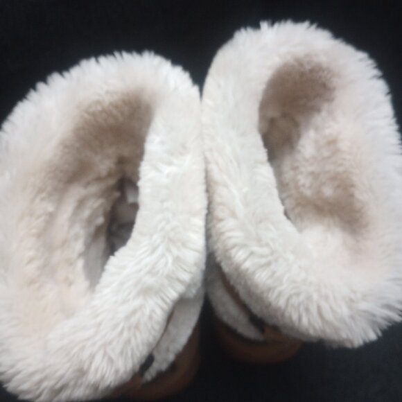 Sketchers Boots - Picture 4 of 5